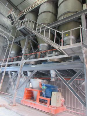 自致力配料装置