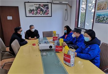 公司领导慰问省、市级劳动模范 